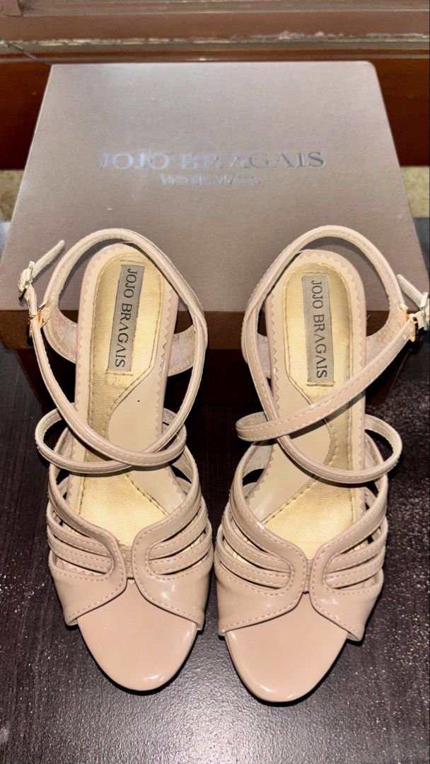 Bragais - Kylie (6.5”) Nude Glossy Heels (Category: Heels) located in Davao. Submitted by christine_94 (Listing ID 1468522239, Image 1). Description: Bragais Heels with BOX Model: Kylie Heel Height: 6.5” Color: Nude Glossy Size: 7 US / 24 cm How much? P2,000 Shipping fee to be shouldered by the buyer.