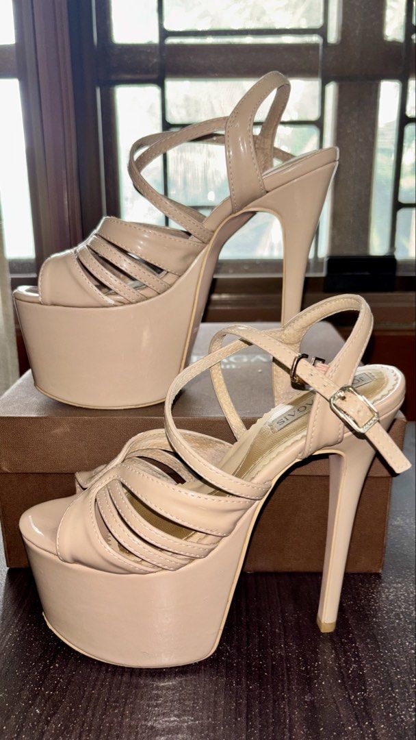 Bragais - Kylie (6.5”) Nude Glossy Heels (Category: Heels) located in Davao. Submitted by christine_94 (Listing ID 1468522239, Image 3). Description: Bragais Heels with BOX Model: Kylie Heel Height: 6.5” Color: Nude Glossy Size: 7 US / 24 cm How much? P2,000 Shipping fee to be shouldered by the buyer.