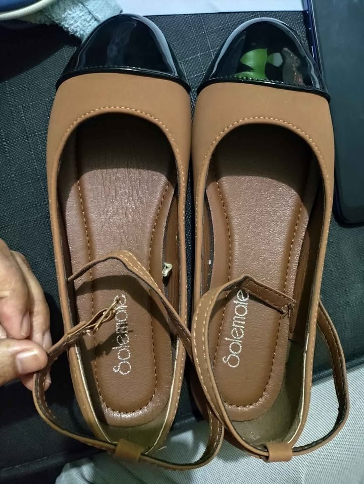 Brand New Solemate Size 6 Shoes (Category: Flats & Sandals) located in Paranaque City. Submitted by enithing_preloved (Listing ID 1468568672, Image 1). Description: Brand New. Nagkamali ako ng size. Still not worn Original Price 699.