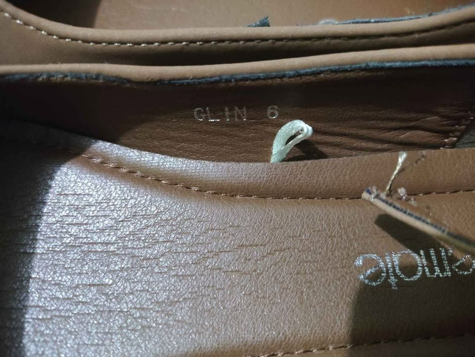 Brand New Solemate Size 6 Shoes (Category: Flats & Sandals) located in Paranaque City. Submitted by enithing_preloved (Listing ID 1468568672, Image 2). Description: Brand New. Nagkamali ako ng size. Still not worn Original Price 699.