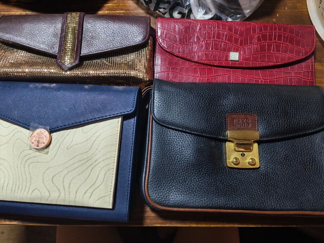 Branded clutches take all (Category: Clutches) located in Marilao. Submitted by milotiescloset (Listing ID 1468593631, Image 1). Description: take all for 500 pesos only..