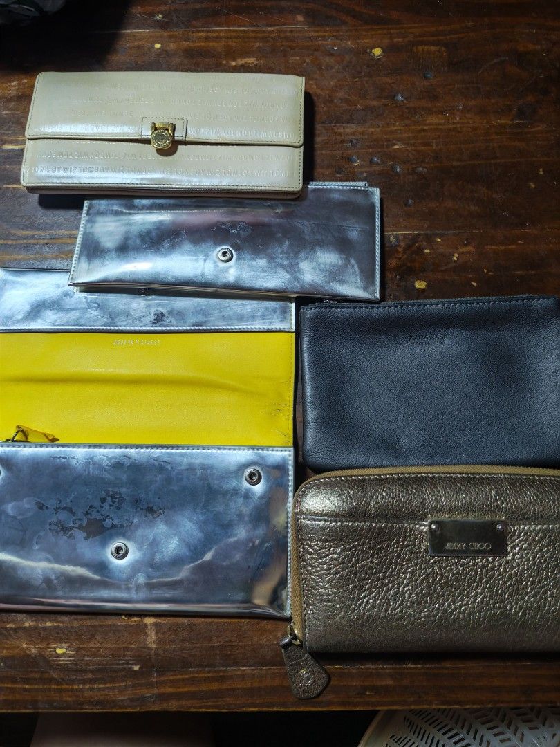 Branded wallets take all (Category: Wallets & Card holders) located in Marilao. Submitted by milotiescloset (Listing ID 1468591141, Image 1). Description: take all for 1k, firm! individual photos nasa listing po..