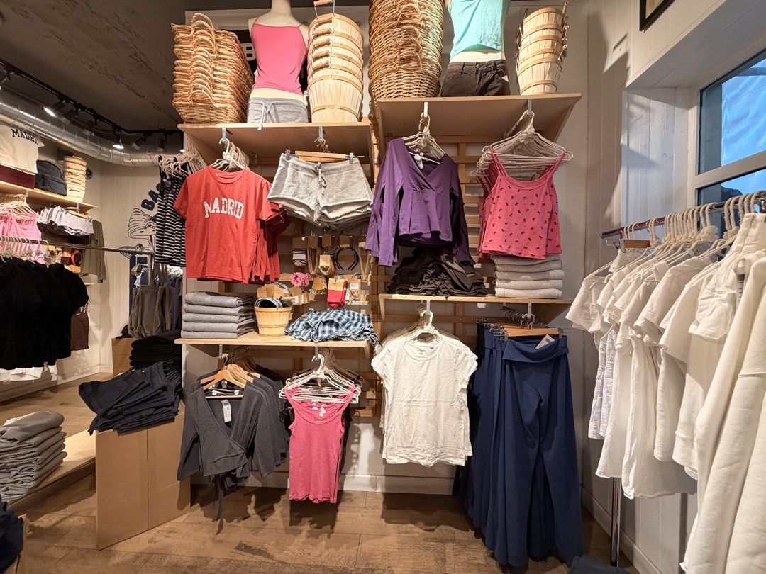 Brandy Melville EU/Spain Pasabuy (Category: Others Tops) located in Quezon City. Submitted by _dolfin (Listing ID 1468548742, Image 2). Description: Brandy Melville SPAIN in-store pasabuy! ETA: October 31 50% DP required to secure order. Message for your requests and i’ll try to find them in store :).