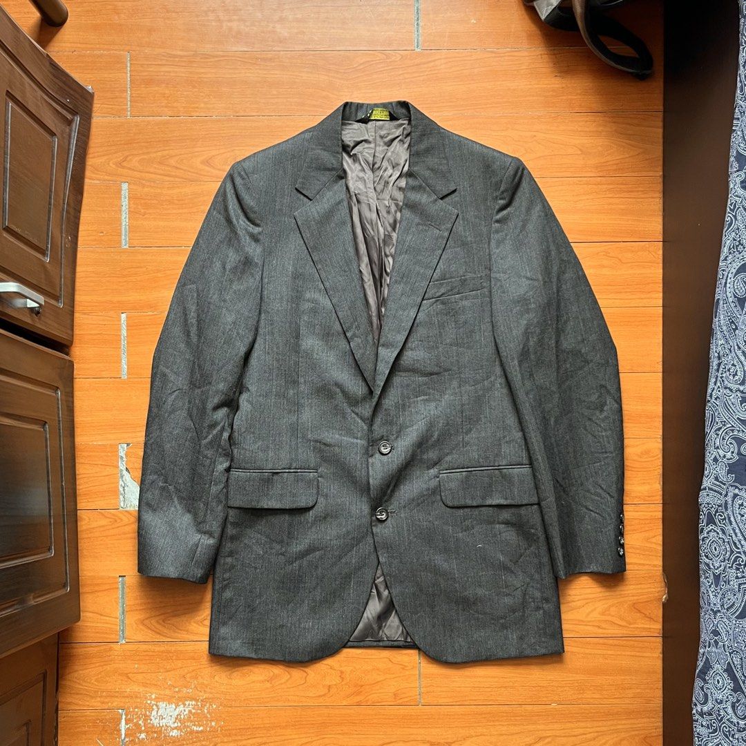 Vintage Bristol County Brown Blazer Suit Jacket (Category: Coats, Jackets and Outerwear) located in Paranaque City. Submitted by ryanbyt (Listing ID 1468603160, Image 1). Description: Bristol County Brown Blazer Suit Jacket -10/10, excellent condition Dimensions Width 22” Length 32” Sleeves 25” Shoulders 17” Message for inquiries.