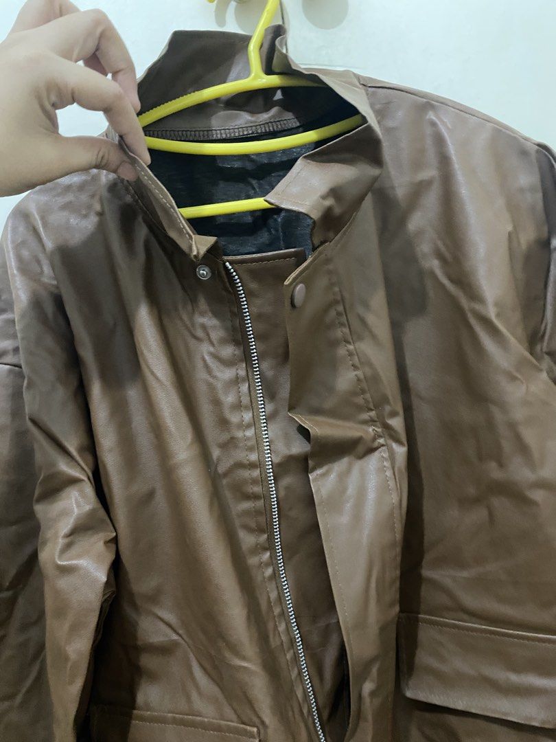 Brown Leather bomber jacket (Category: Coats, Jackets and Outerwear) located in Pasig City. Submitted by avery4444 (Listing ID 1468706134, Image 2). Description: Nagamit lang once super good condition .