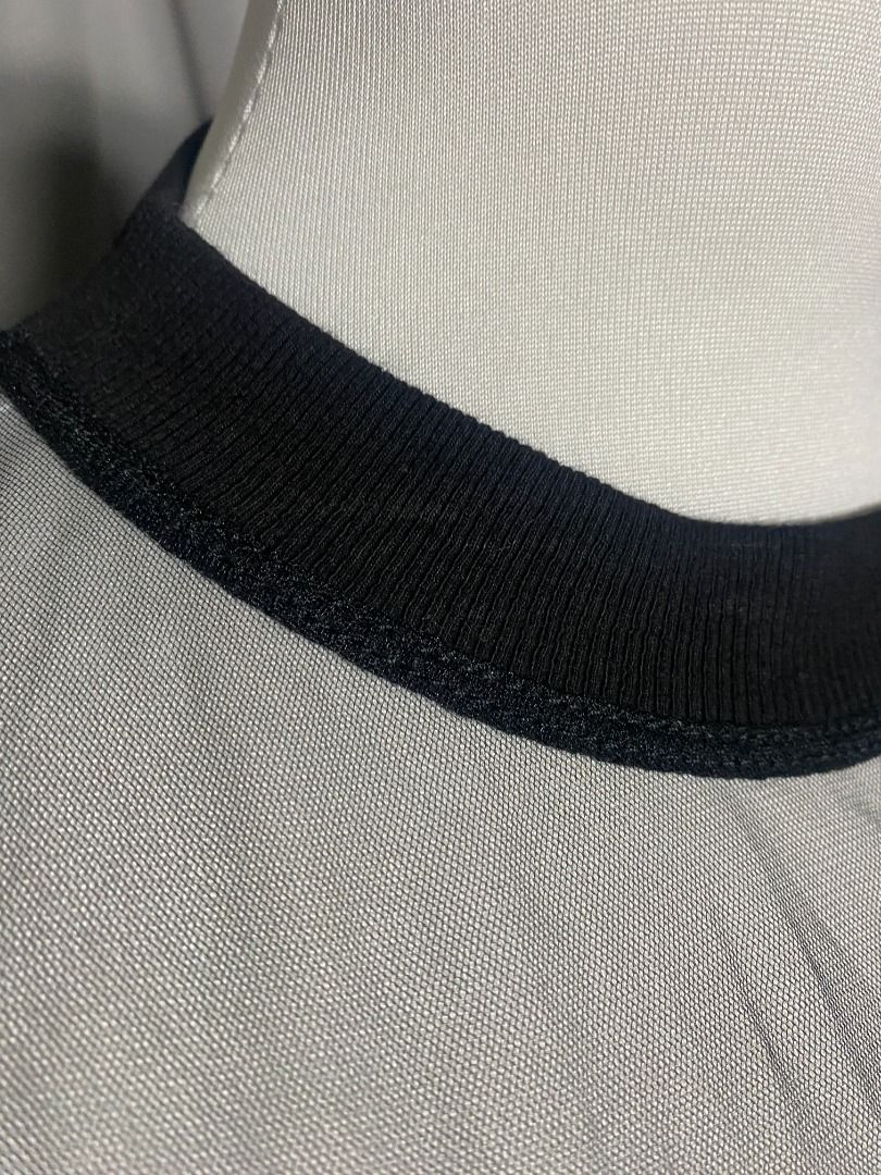 Brown sheer shoulder knit long sleeves top (Category: Longsleeves) located in Las Pinas. Submitted by ipickyou (Listing ID 1468670952, Image 3). Description: Unwashed Condition: 10/10 𝗠𝗲𝗮𝘀𝘂𝗿𝗲𝗺𝗲𝗻𝘁𝘀 𝘄𝗵𝗲𝗻 𝗹𝗮𝗶𝗱 𝗳𝗹𝗮𝘁: -Size XL -Armpit to armpit: 22” -Length: 22” .