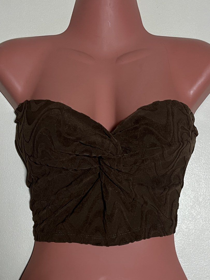 BROWN STRUCTURED TUBE TOP (Category: Sleeveless) located in Manila. Submitted by lldy_mmrl (Listing ID 1468533791, Image 1). Description: Can fit to Small to Medium.