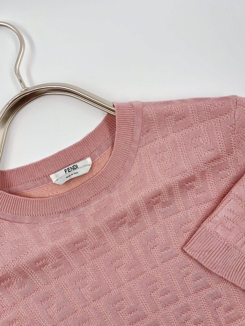 ▪️Bundle - Fendi monogram shirt (Category: Luxury Apparel) located in Makati City. Submitted by aveltot_rig (Listing ID 1468508259, Image 3). Description: Item: Bundle - Fendi monogram shirt Dimes: width: 17 x length: 22 fendi pink & width: 19 x length: 22 fendi black 📏 Condition: like new! ✨.