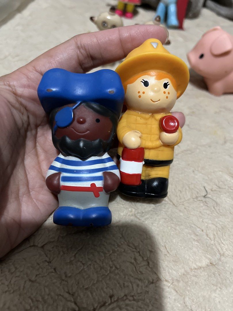 Bundle Little People (Category: Educational & Learning Toys) located in San Jose del Monte. Submitted by learn_andplaywithletty (Listing ID 1468568642, Image 3). Description: Take All Little people & In the night Garden. All original with markings.