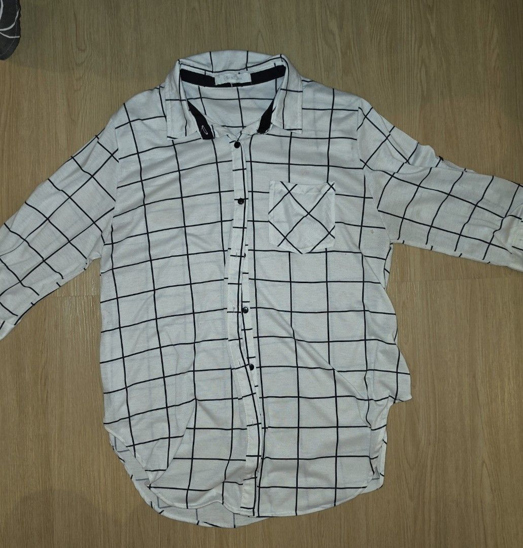 Bundle office Blouses (Category: Blouses) located in Valenzuela. Submitted by cessa009 (Listing ID 1468530662, Image 3). Description: - Brand: Viz-A-Viz - Color: Light pink - Design: Short sleeves with a chic tie-front - Fabric: Soft, slightly textured material - Condition: Clean, excellent overall - Environment: Smoke-free home - Styling Tip: Looks great with high-waisted pants or skirts.