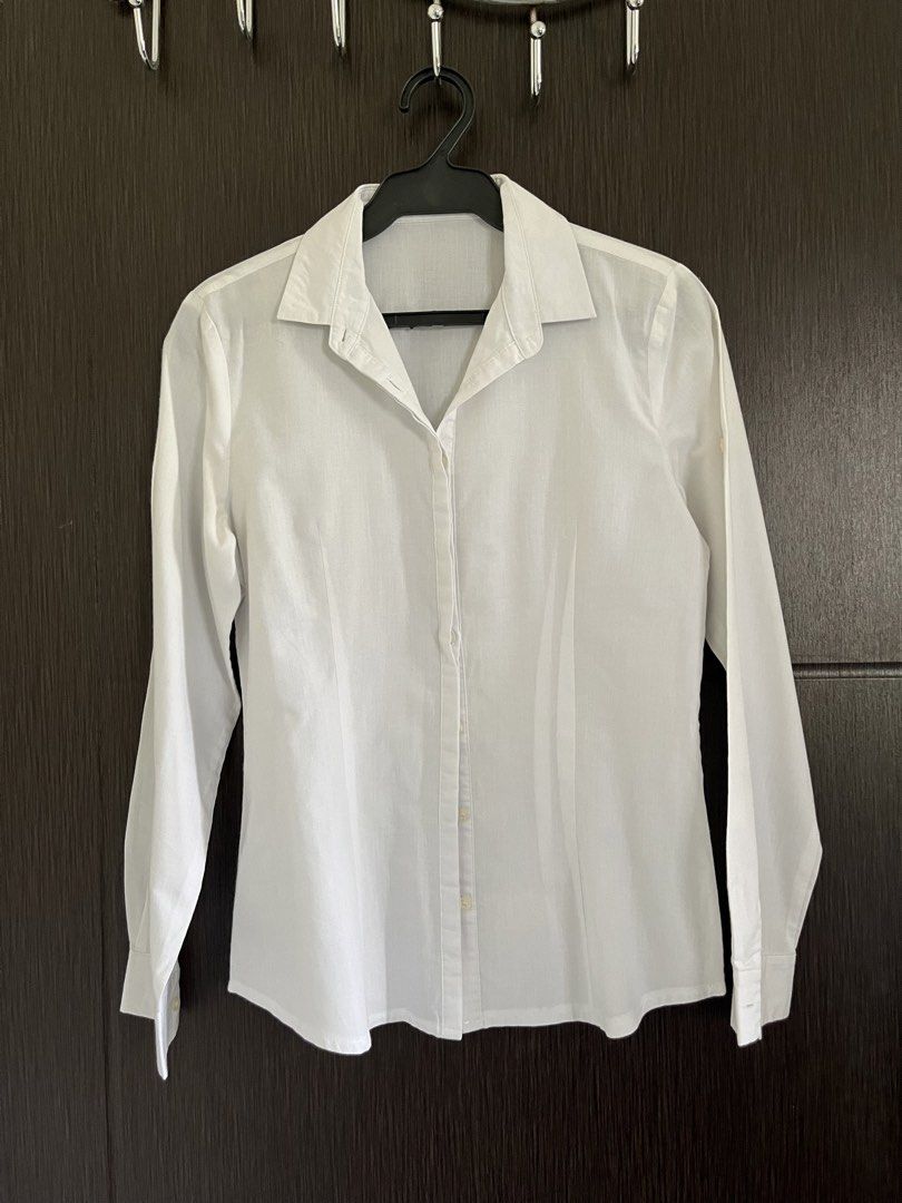 BUNDLE Office wear (Category: Longsleeves) located in Manila. Submitted by irish_closet (Listing ID 1468543364, Image 1). Description: - Fits xs to s - 5 tops included - Last blazer top has minimal stain, see last photo.