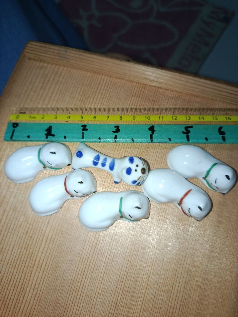 Bundle p100 Batch 8 6 white ceramic cat chopsticks rest (Category: Dinnerware & Cutlery) located in Quezon City. Submitted by kristal68 (Listing ID 1468526478, Image 3). Description: .