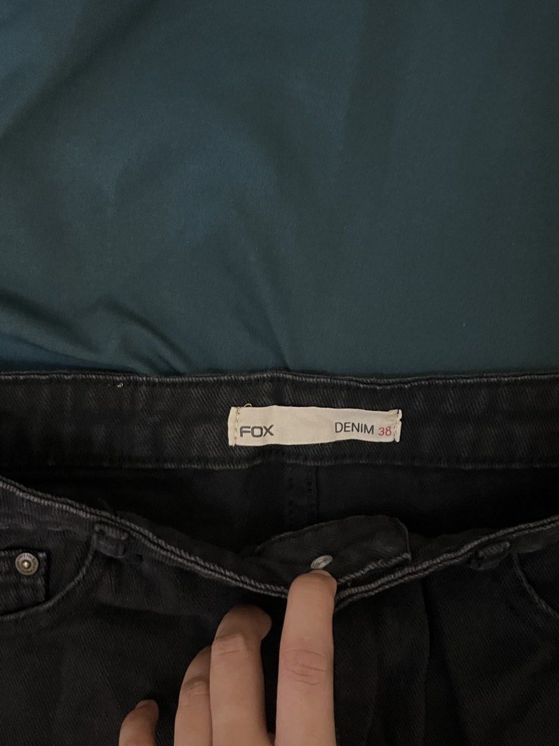 (BUNDLE) Skirt (Category: Skirts) located in Quezon City. Submitted by declutteringbyjam (Listing ID 1468557080, Image 3). Description: - preloved -medium -bundle for 400 -180 each -additional for sf.