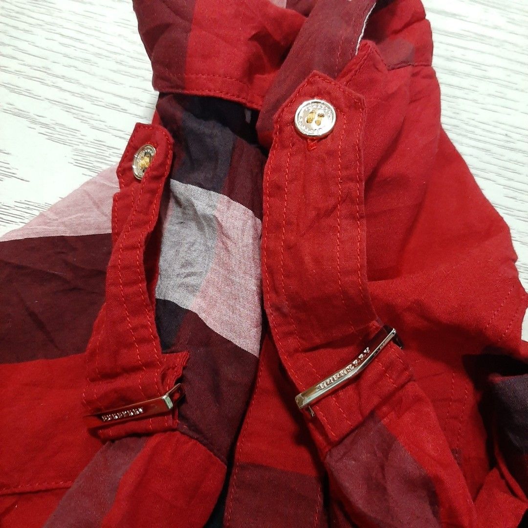 BURB FORMAL FRESS POLO (Category: Dresses) located in San Carlos. Submitted by denzel999 (Listing ID 1468668912, Image 3). Description: LIKENEW NO FLAWS MEDIUM.