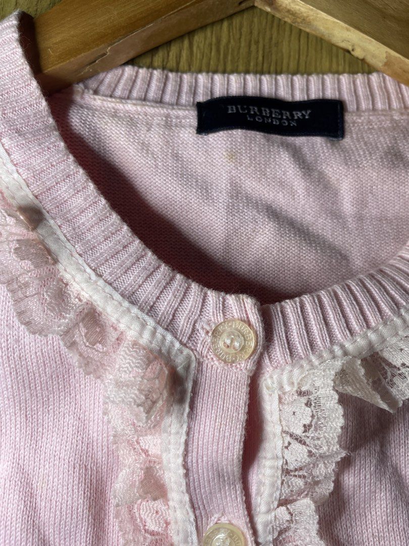 Burberry cardigan y2k top (Category: Longsleeves) located in Tacloban City. Submitted by susthriftshop (Listing ID 1468507041, Image 3). Description: Y2k burberry Excellent condition Need wash Color rate 9.5/10 .