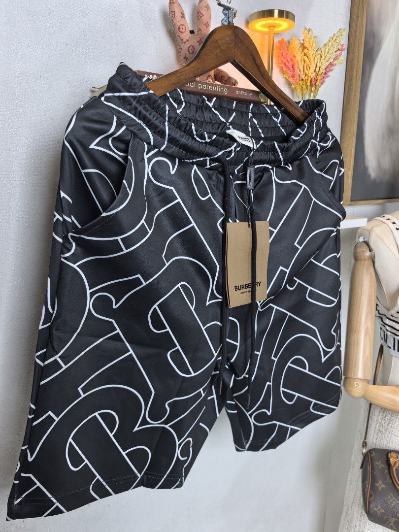 Burberry TB monogam (Category: Luxury Apparel) located in Baguio. Submitted by ashzachary (Listing ID 1468620843, Image 3). Description: Burberry short monogam TB Condition :Excellent condition Color rate 10/10 Size :Medium semi large Inches:W30 to 32/L20 5 No issues No flaws Super ganda sa personal Pm. More details Good quality Plsss 📌No Bogus 📌No return MOP What you see is what you get PALAWAN, CEBUNA GCASH AND BDO Reminder😊 We're selling th