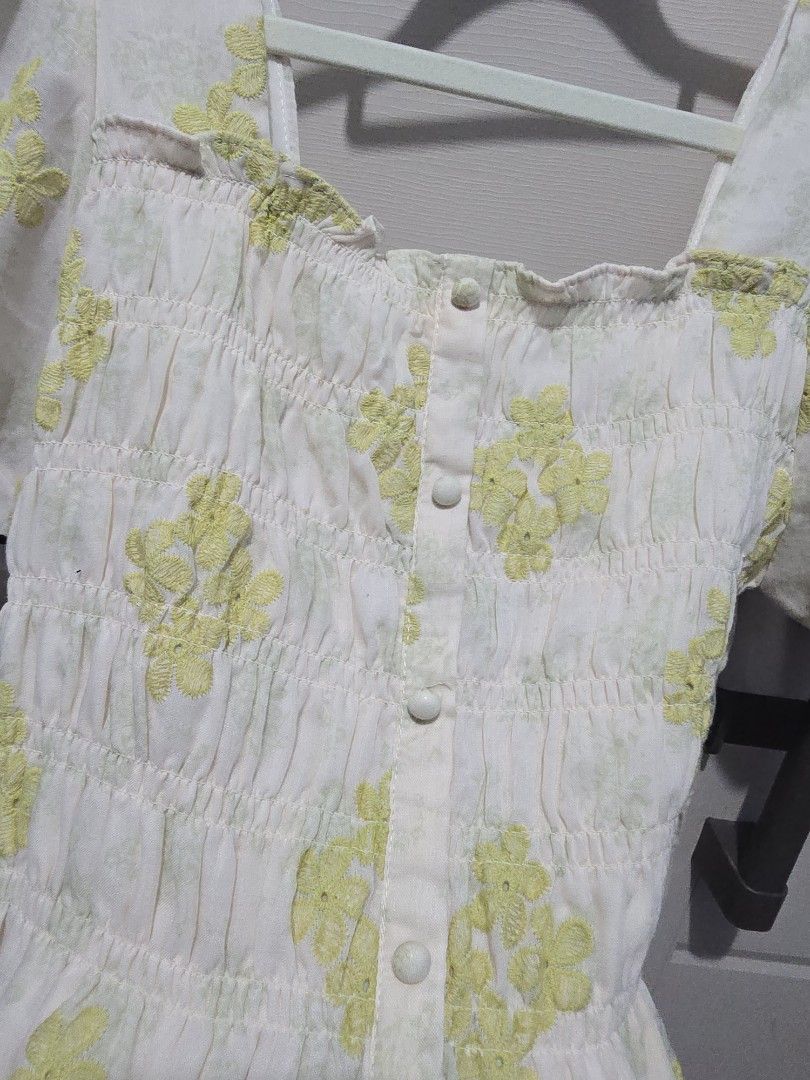 Buttondown Smocked Peplum Top (Category: Blouses) located in Quezon City. Submitted by dinesaur (Listing ID 1468690174, Image 2). Description: .