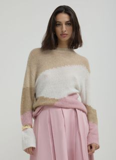 (Category: ) located in . Submitted by ninaswardrobe (Listing ID 1468590974, Image 1). Description: .