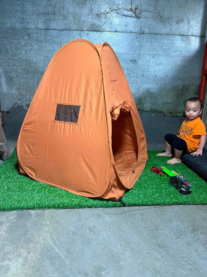 CAMPING TENT/PLAY TENT (Category: Hiking & Camping) located in Sablan. Submitted by gongonshelley12 (Listing ID 1468559519, Image 3). Description: 700 ONLY APAKAGANDANG TENT TENT NG MGA ANAK NIO SA LOOB NG BAHAY DARKER COLOR IN ACTUAL GOODS NA GOODS PO ETO.