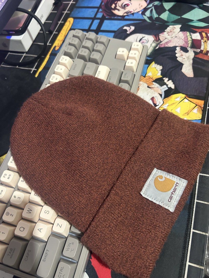 CARHARTT BEANIE (Category: Caps & Hats) located in Rodriguez. Submitted by thriftwitharn (Listing ID 1468551977, Image 1). Description: CARHARTT BEANIE IN CRISPY CONDITION👌 NO ISSUE.