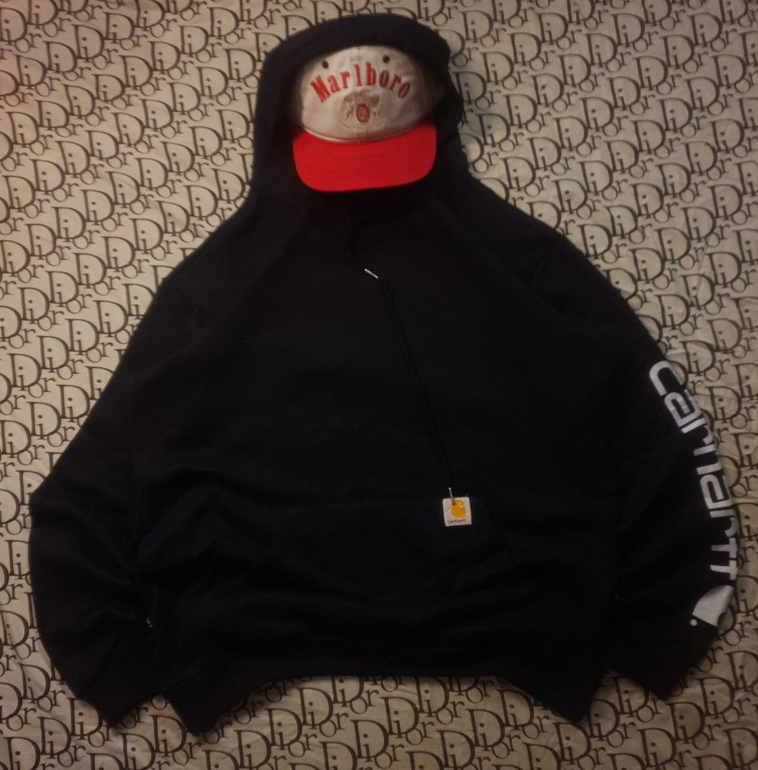 Carhartt side script hoodie (Category: Coats, Jackets and Outerwear) located in San Fernando. Submitted by retro.district. (Listing ID 1468709708, Image 1). Description: - Carhartt hoodie side script - Size: XL (26x29) - Condition: Excellent - issue: Missing tags - Color Rate: 9.5/10.