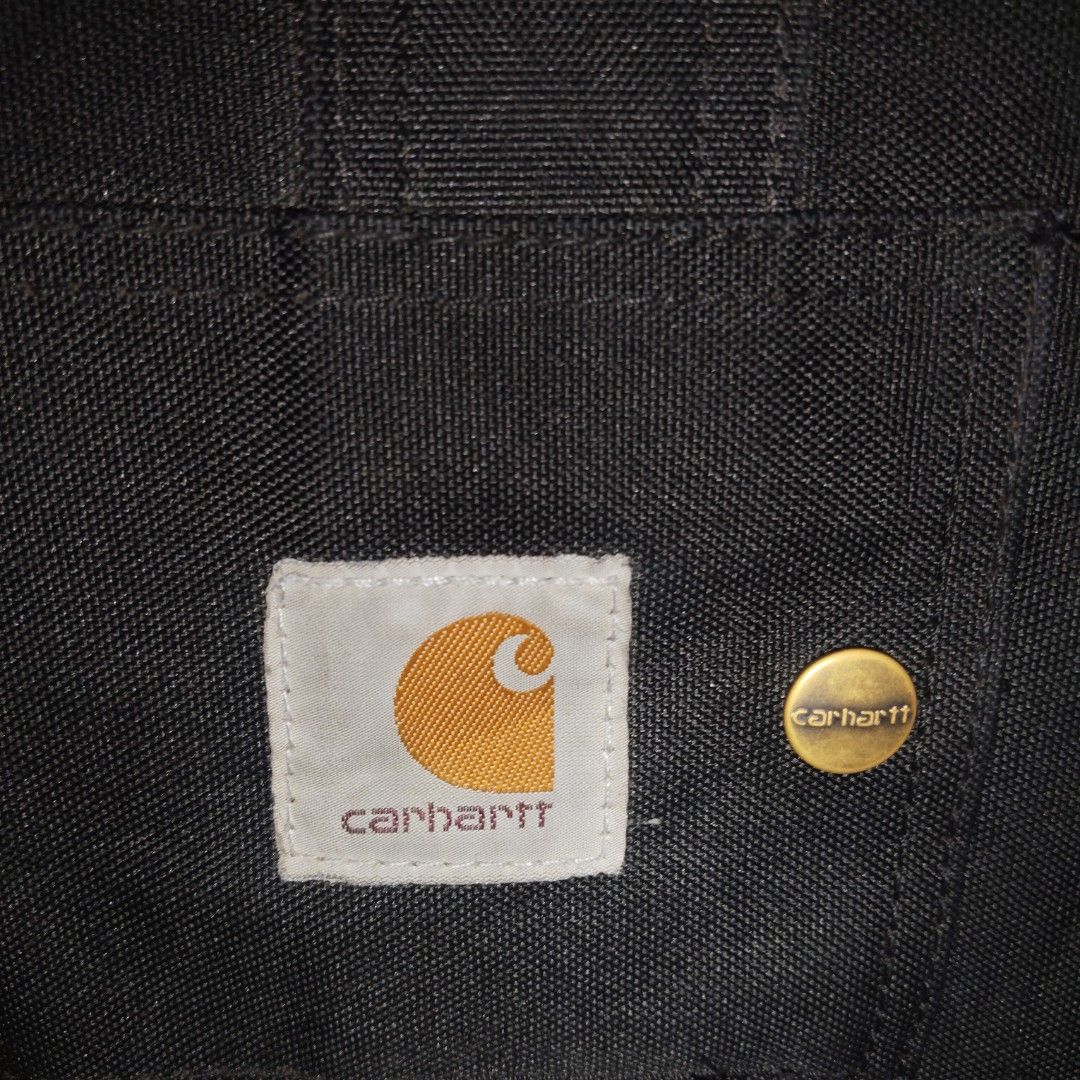 CARHARTT TOTE BAG (Category: Tote Bags) located in Victorias. Submitted by purelion-6f41 (Listing ID 1468649381, Image 2). Description: crispy chicken condition.