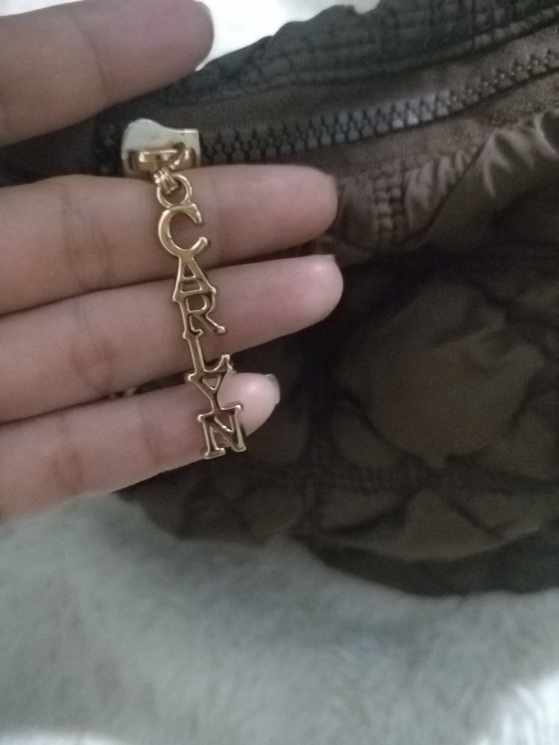 CARLYN SHOULDER BAG (Category: Shoulder Bags) located in Digos. Submitted by thrifted-sheila04 (Listing ID 1468613876, Image 3). Description: Good as new 10/10.