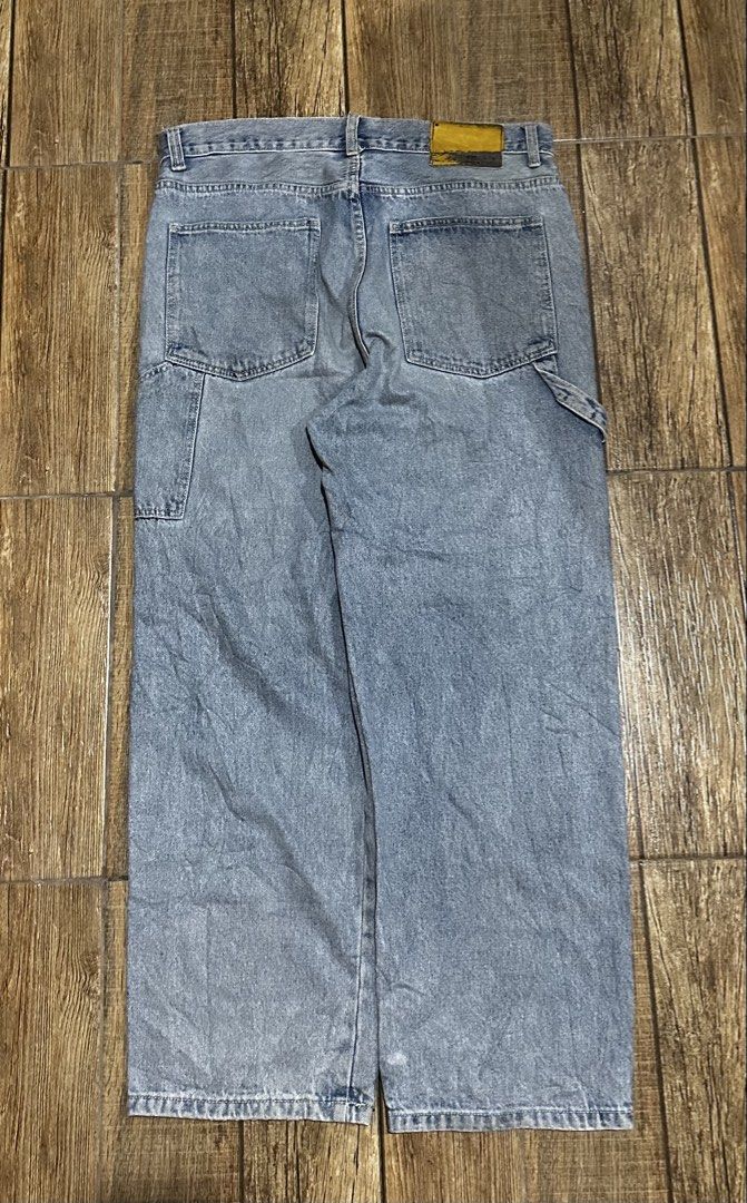 CARPENTER DENIM PANTS (Category: Jeans) located in Manila. Submitted by urban.vintage (Listing ID 1468639209, Image 1). Description: ISSUE: NONE ( NEED WASH ) MOP :GCASH ( NO COD ) SHIP VIA : LALAMOVE & J&T LOCATION : PASIG CITY LENGTH : 42 HEM : 9 WIDTH : 36.