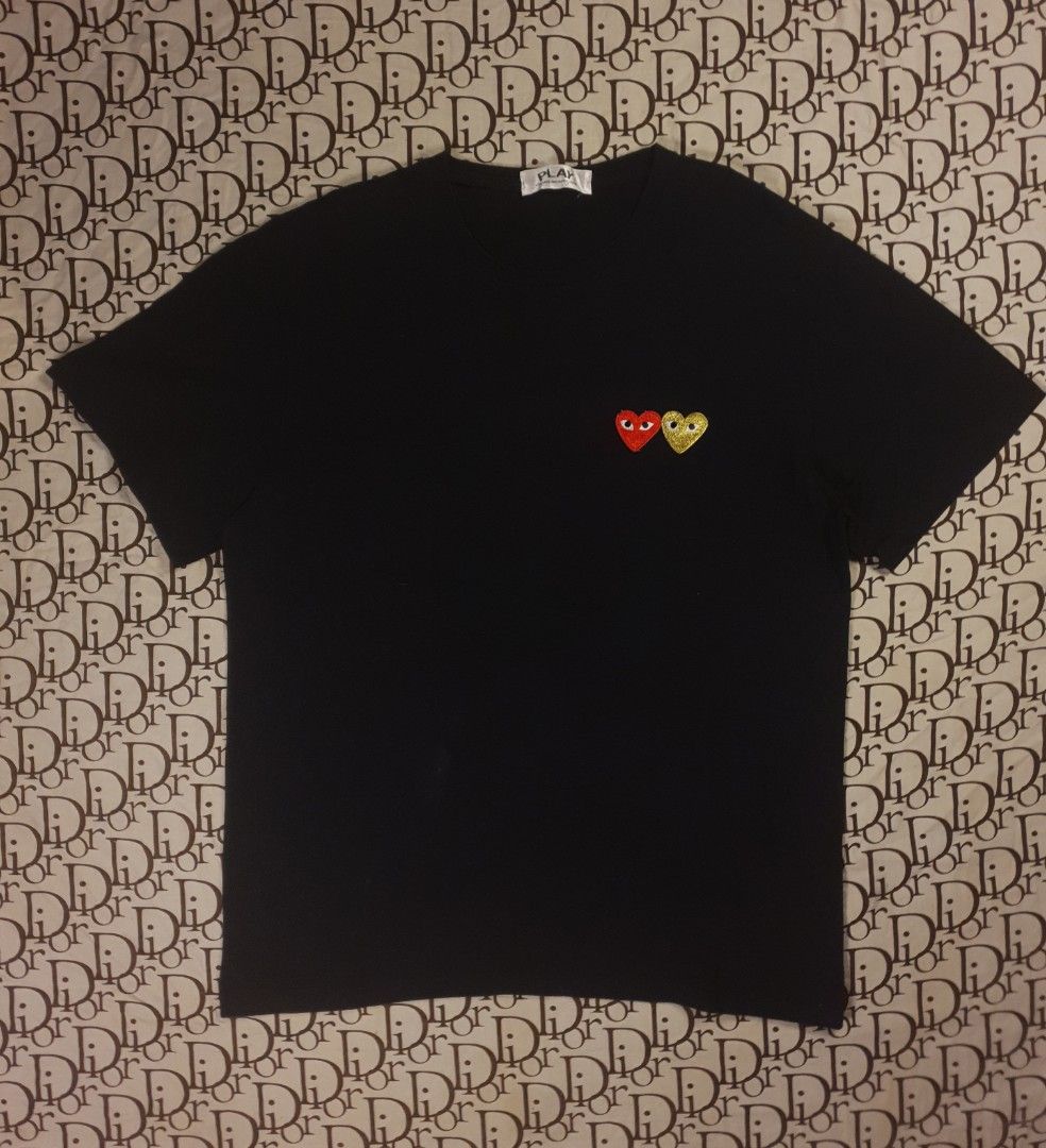 CDG PLAY 2 HEARTS COMME DES GARCONS (Category: Tshirts & Polo Shirts ) located in San Fernando. Submitted by retro.district. (Listing ID 1468712092, Image 1). Description: - Cdg play 2 hearts Comme des garcons - Size: XL - Condition: Excellent - issue: Missing washtag - Color Rate: 9.5/10.