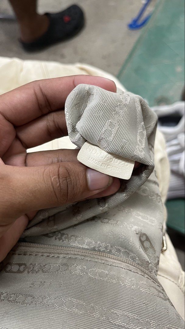 Celine Ivory Pillow Leather (Category: Luxury Bags & Wallets) located in Mahayag. Submitted by kyle_thrift (Listing ID 1468549913, Image 3). Description: No Minor Issues Need Clean Only.
