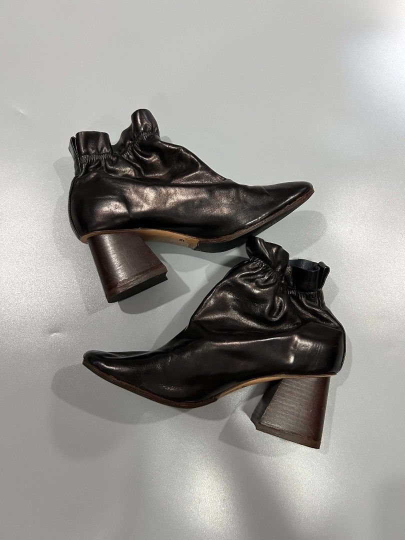 Celine ruffled ankle boots phoebe philo (Category: Sneakers & Footwear) located in Santa Rosa. Submitted by _ba_mo_si_ (Listing ID 1468535961, Image 1). Description: Pair only Size 36 Plus sf Dm.