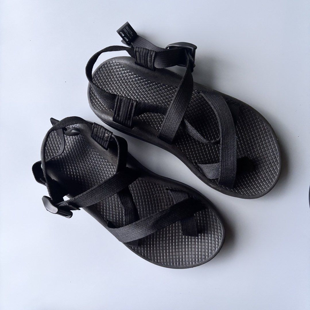 Chaco Men’s Hiking Sandal - US 7 (Category: Slippers & Slides) located in Davao. Submitted by jbilthriftshop (Listing ID 1468659124, Image 2). Description: EU 40 / US 7 / 25cm Very good condition! Free shipping if Naka follow, ukay may signs of usage ⚠️ No seperations, signs of usage since ukay. 📍 davao city Shipping thru JNT / FLASH express Ukay Selected, Please manage your EXPECTATIONS. no return, no refund. Free ship + free stickers sa page b