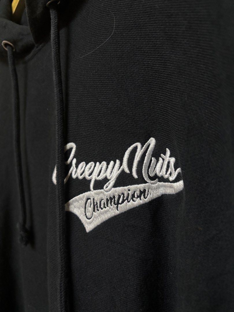 Champion Reverse Weave (Category: Coats, Jackets and Outerwear) located in Cavite. Submitted by staythrifted.23 (Listing ID 1468610091, Image 3). Description: Medium on 🏷️ ( Oversized ) Dimes : Length 28 Width 24 Like new Color rate 9.9/10 Issue ❌ Loc. Cavite We ship nationwide Payment first .