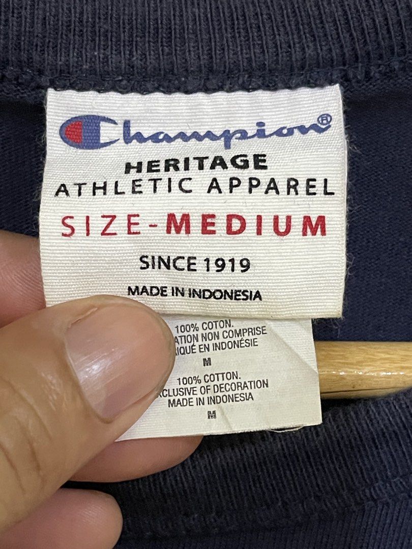 Champion Shirt (Category: Tshirts & Polo Shirts ) located in Marikina City. Submitted by greatfindsmnlph (Listing ID 1468509460, Image 3). Description: Cham pion Shirt Price: 180 Size: Medium Width: 19.5 Length: 29 Color: Dark Blue Color Rate: 9.5/10 Condition: 10/10 Very nice in actual.