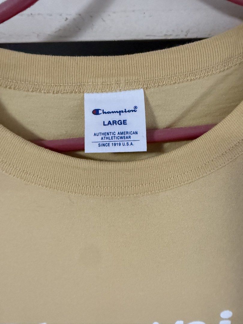 Champion tshirt in yellow (Category: Tshirts & Polo Shirts ) located in Cainta. Submitted by disposing_things (Listing ID 1468583215, Image 3). Description: Fits medium.