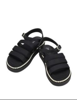 (Category: ) located in . Submitted by thriftshop_izy15 (Listing ID 1468568234, Image 1). Description: .