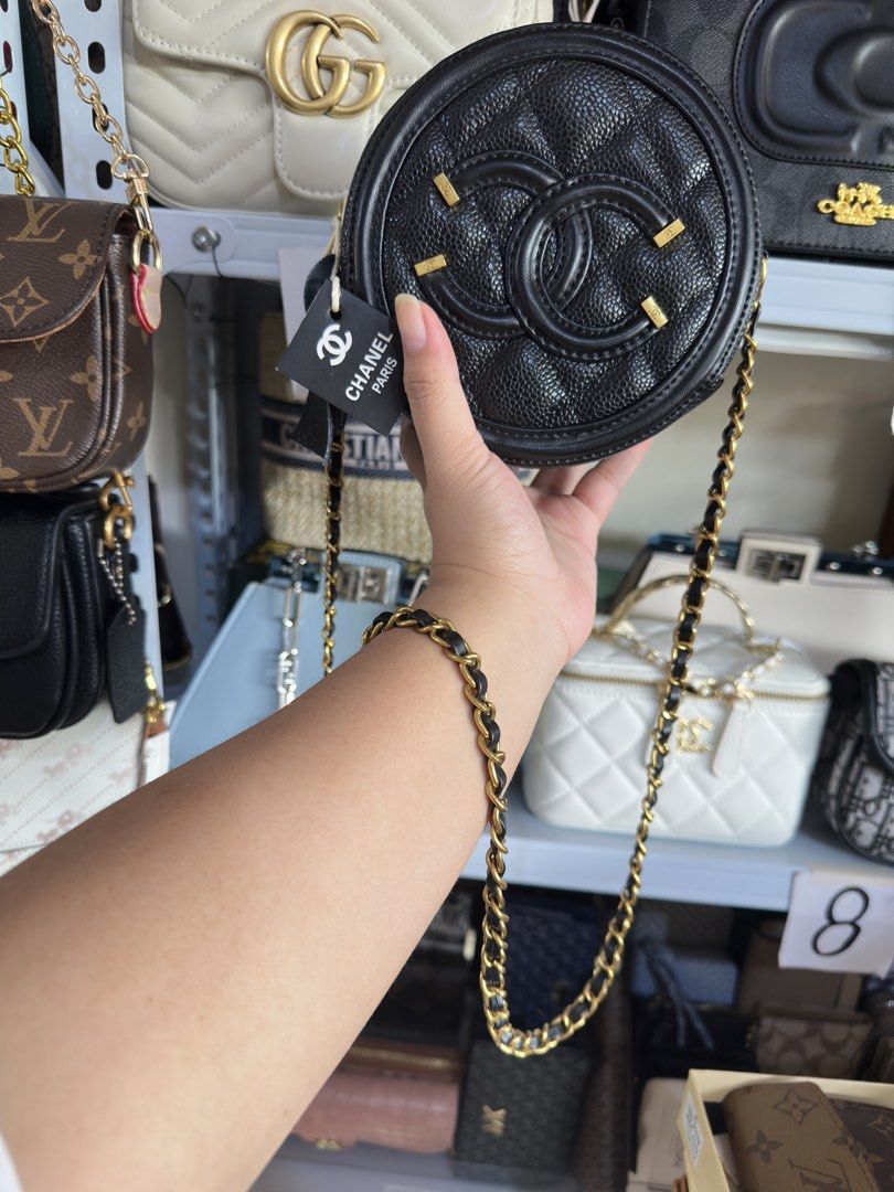Chanel Micro Bag (Category: Cross-body Bags) located in Binmaley. Submitted by amayscollections (Listing ID 1468611267, Image 1). Description: Sale Origquality Chanel Caviar Micro Bag cute cute in person with box and dustbag for only ₱650+sf payment first ₱720+sf cash on delivery We Ship Nationwide🚚.