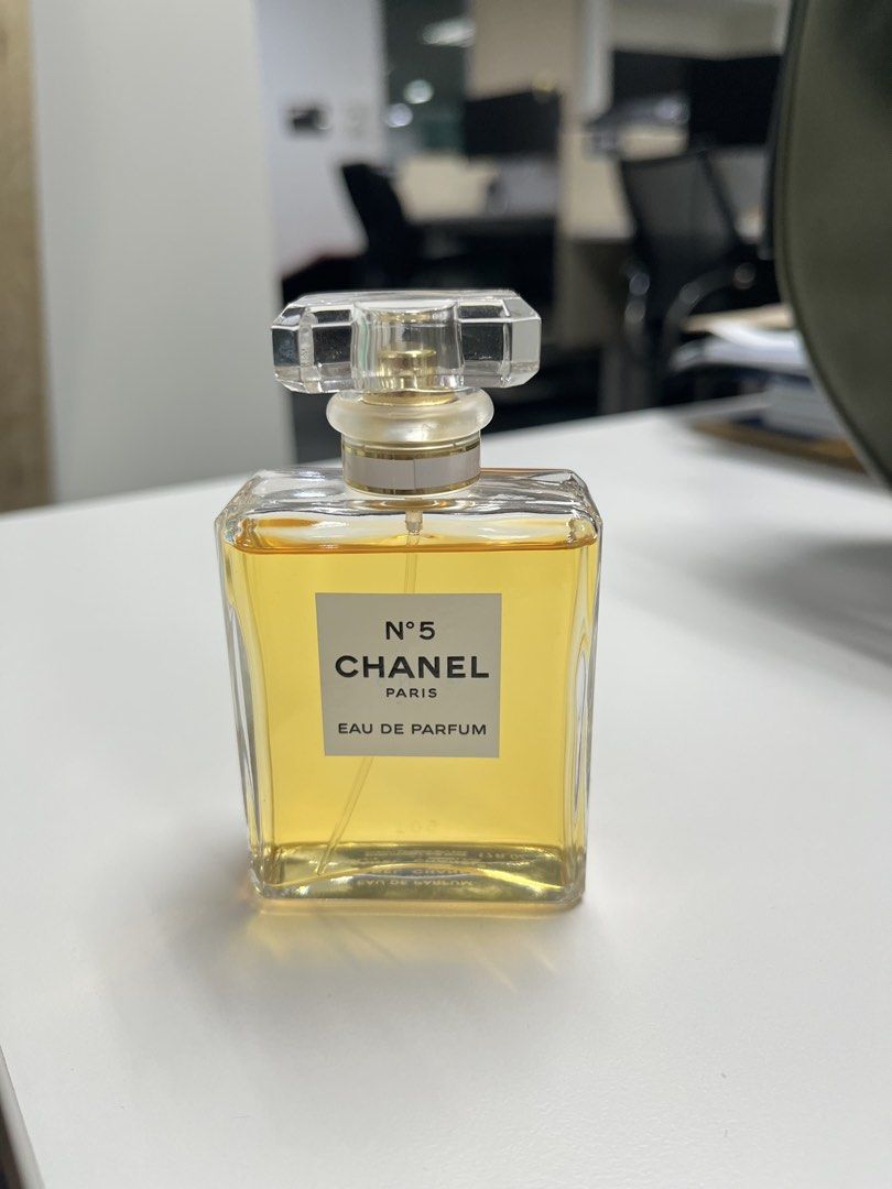 Chanel No. 5 (Category: Fragrance & Deodorants) located in Las Pinas. Submitted by aclaojoanne (Listing ID 1468670130, Image 1). Description: .