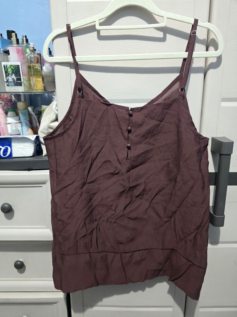 Chiffon Brown Top (Category: Sleeveless) located in Quezon City. Submitted by dinesaur (Listing ID 1468689085, Image 1). Description: .