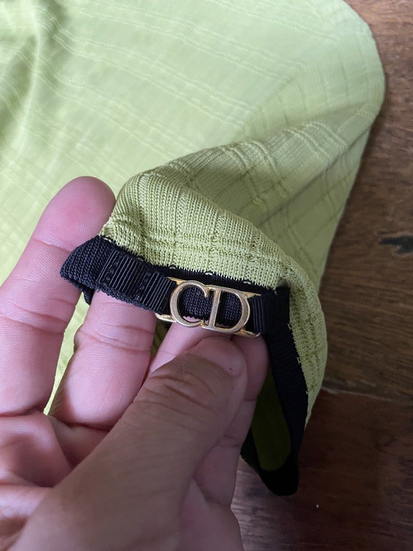 Christian dior (Category: Shirts) located in Molave. Submitted by ikong_thrift07 (Listing ID 1468578100, Image 2). Description: Authentic legit.