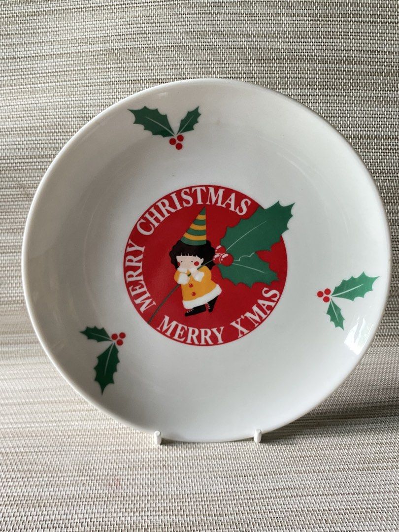 Christmas Holiday Ceramic Plates (Category: Dinnerware & Cutlery) located in Davao. Submitted by shauitoys2019 (Listing ID 1468538575, Image 3). Description: P200 each Ceramic.