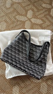 (Category: ) located in . Submitted by miera234 (Listing ID 1468546973, Image 1). Description: .