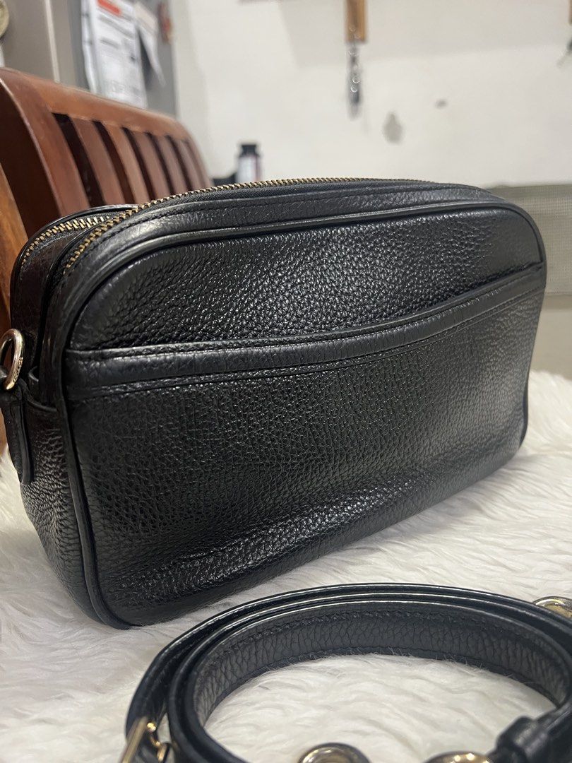 Coach Camera Bag (Category: Cross-body Bags) located in General Trias. Submitted by mybag2025 (Listing ID 1468651815, Image 3). Description: Good condition .