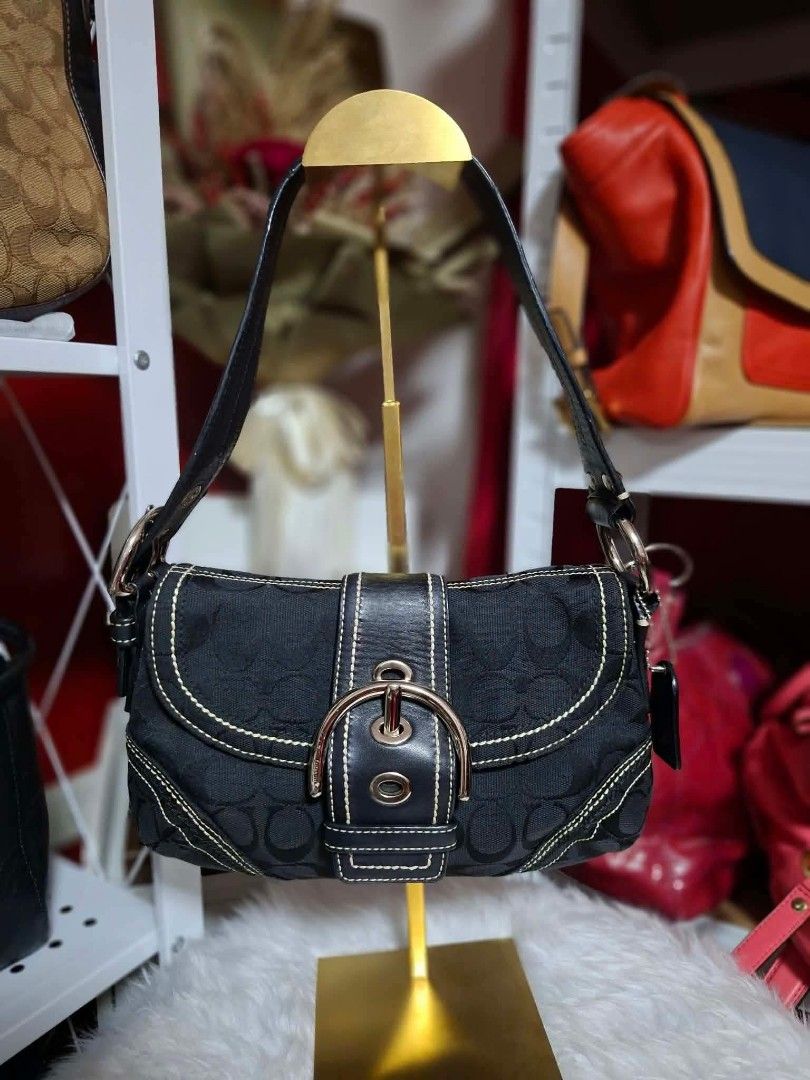 Coach Mini Soho (Category: Shoulder Bags) located in Quezon City. Submitted by 88bagelya_ni_rhen88 (Listing ID 1468505309, Image 1). Description: .