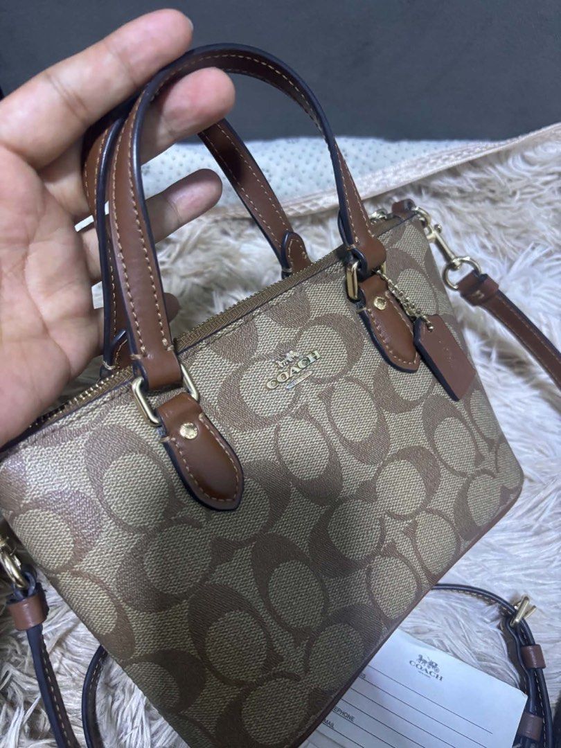 CoachGalley Mini Tote (Category: Luxury Bags & Wallets) located in Quezon City. Submitted by kaikaiprelovedshop (Listing ID 1468626517, Image 3). Description: in pristine condition, used once only. Money back guaranteed! with cards. 💯💯💯.