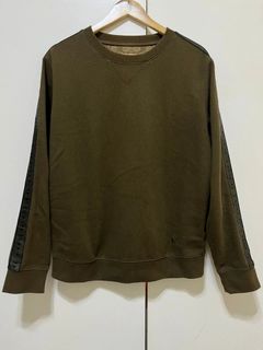 (Category: ) located in . Submitted by 7hriftedavenue_2025_dd94 (Listing ID 1468690437, Image 1). Description: .