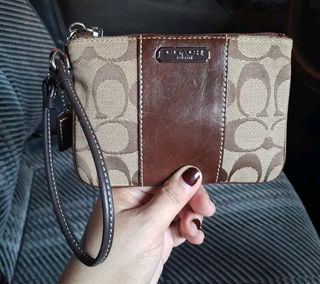 (Category: ) located in . Submitted by rarecrystal_83f9cc (Listing ID 1468639120, Image 1). Description: .