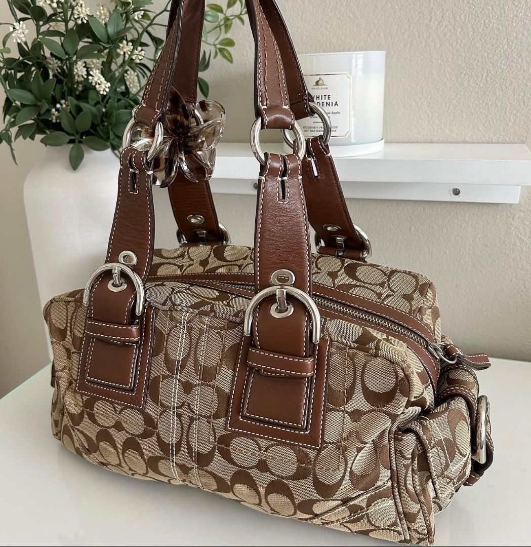 Coach Soho Satchel (Category: Shoulder Bags) located in Dagupan City. Submitted by emmanreyes (Listing ID 1468514505, Image 3). Description: In transit Eta 7-10days from japan.