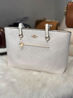 (Category: ) located in . Submitted by bagsboutiqueph (Listing ID 1468667248, Image 1). Description: .