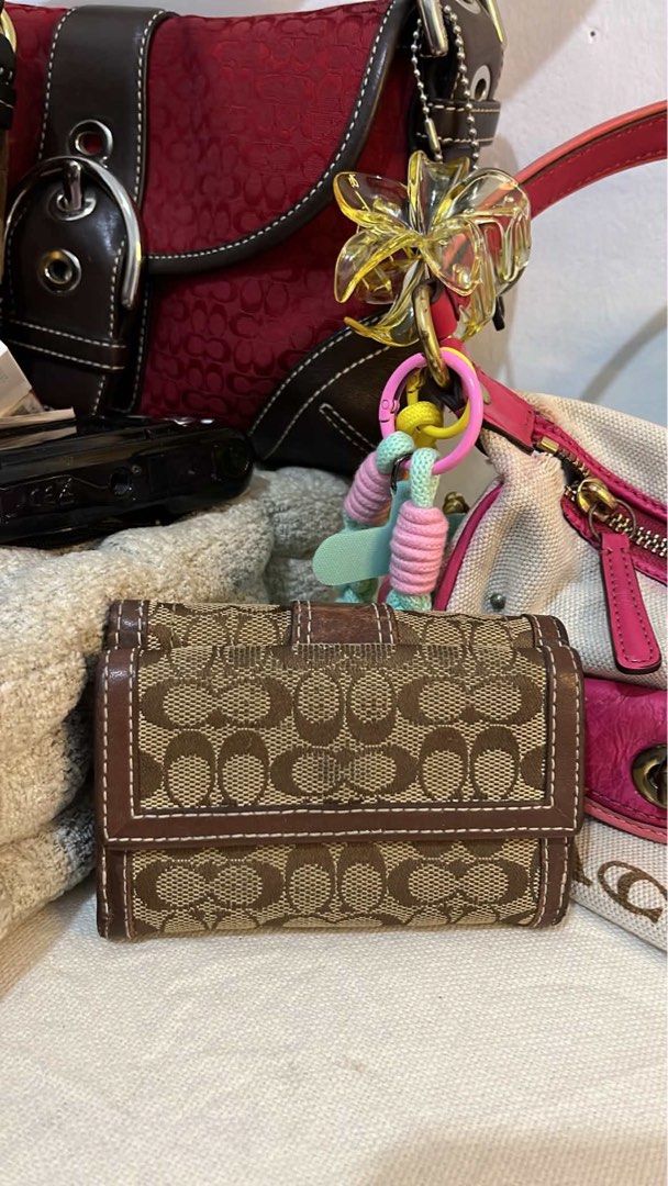 Coach wallets bundle (Category: Luxury Bags & Wallets) located in Manila. Submitted by 4usis (Listing ID 1468598224, Image 3). Description: ig: @fooryousis.